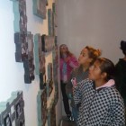 Jóvenes del CCB Santa Lucía recorren la muestra permanente del Museo de la Memoria.