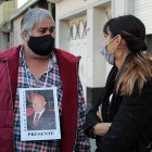 Mario Paez con la abogada Anabella Marconi, antes de la inspección al D2.