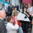 Bonfatti y un grupo de ex presas políticas en el simbólico corte de cintas.