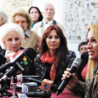 Estela de Carlotto presentó a María de las Mercedes Moreno y a la hija que llamó a Abuelas. Imagen: Télam