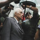El allanamiento a la casa de Luciano Benjamín Menéndez se realizó a pedido de Hijos y Familiares de Desaparecidos de Córdoba.