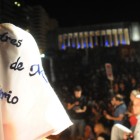Con las Madres como símbolo, la marcha llega al Monumento. Foto: Silvio Moriconi (2015 - Redacción Rosario)