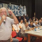 Paulón, uno de los oradores, recordó la represión y la huelga que duró 60 días. Imagen: Andrés Macera