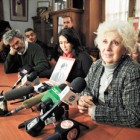 Victoria Montenegro anunció el hallazgo del cuerpo de su papá junto a Estela de Carlotto y Carlos Somigliana. Imagen: Adrián Pérez